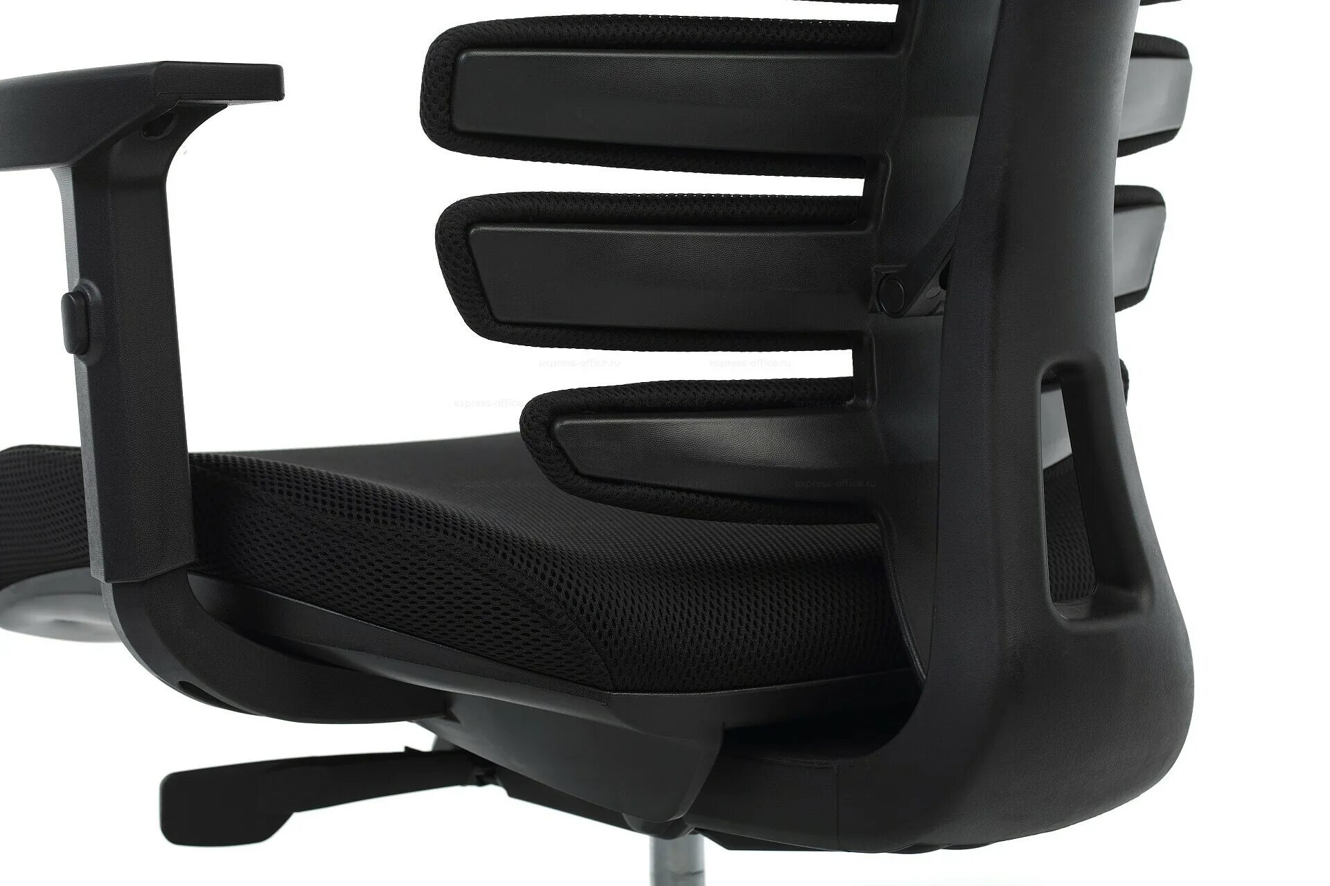 Ergo black. Кресло prestige черный. Кресло руководителя эрго. Кресло офисное эрго. Ergo black.