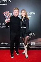Есть ли девушка у леона кемстач. Лаура кемстач и антон богданов. лаура кемстач и антон. антон андреевич богданов лаура кемстач. лаура антона богданова.