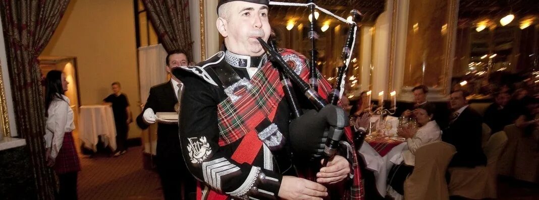 Ночь бёрнса 25 января шотландия. Burns night праздник. A night for all scots. 25 января — ночь бернса (burns’ night). Обряд burns night.