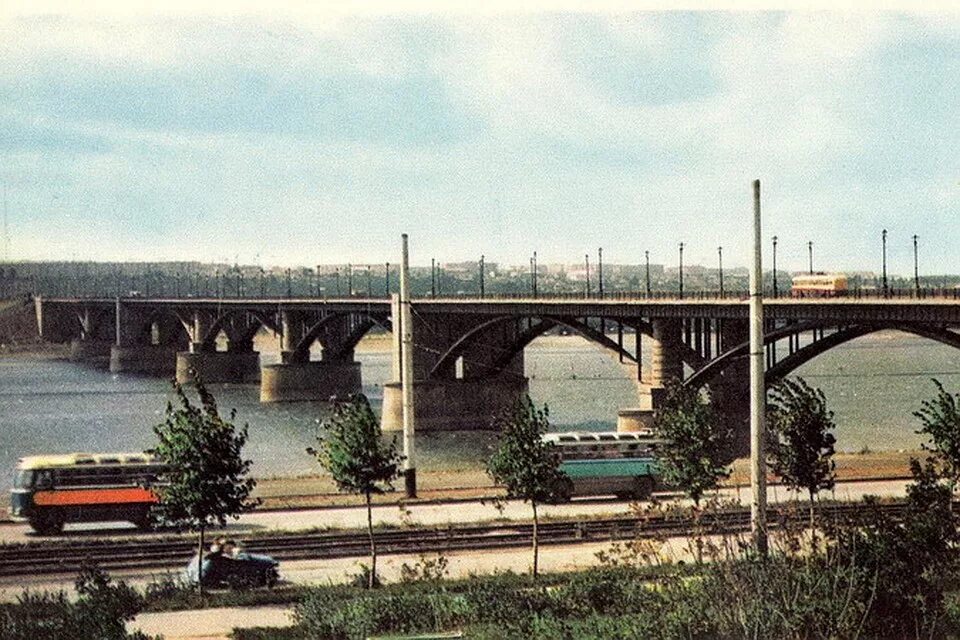 Коммунальный мост Новосибирск левый берег. Октябрьский мост Обь 1965. Новосибирск Октябрьский мост 1970. Октябрьский мост в Новосибе.