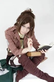 Hanji cosplay