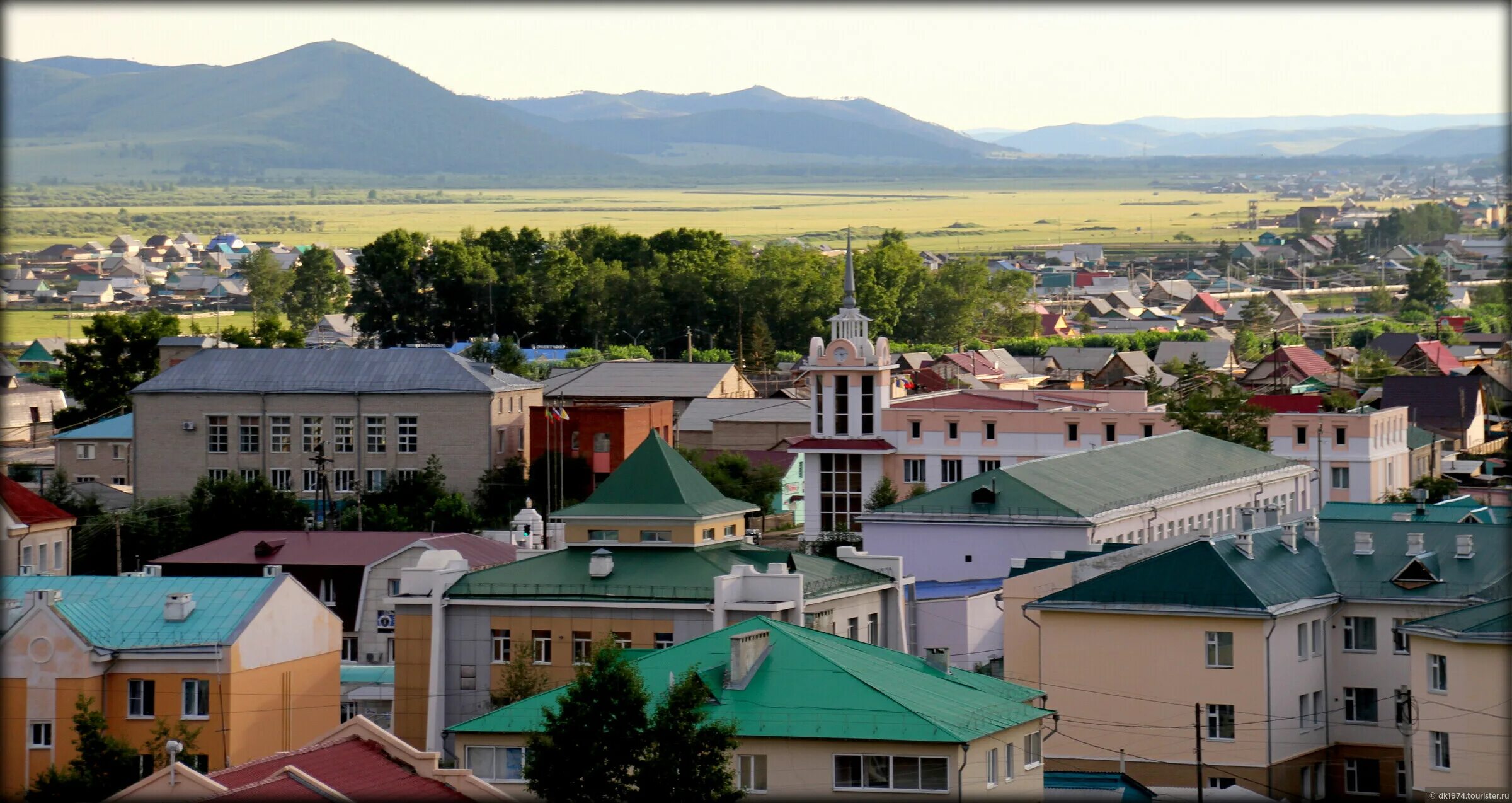 Посёлок агинское забайкальский край городского типа. Площадь агинское забайкальский край. Статуя бальжин хатан агинское. Агинское забайкальский край. Агинское чита.