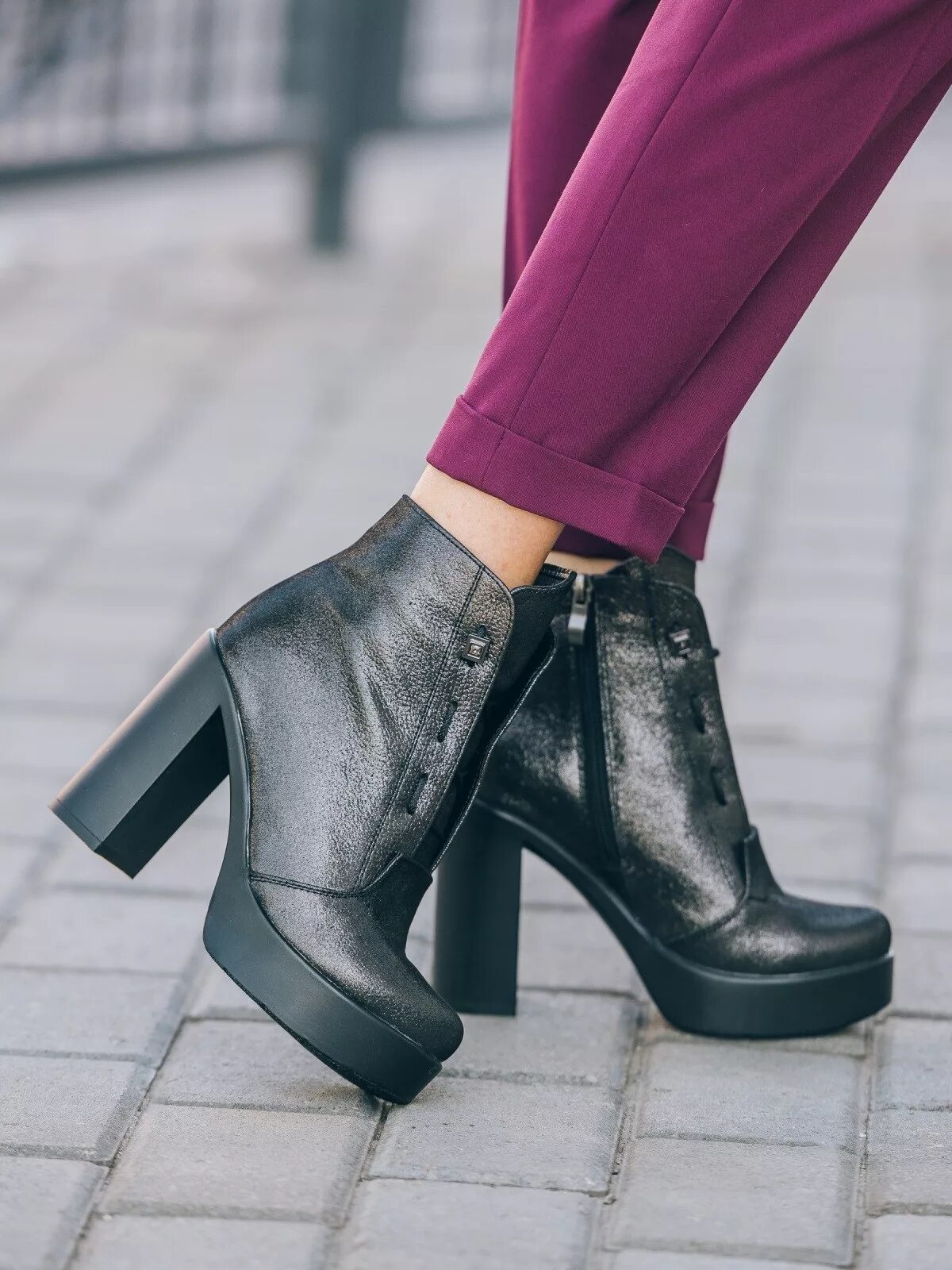 Модели обуви. Модные зимние ботильоны. Модные ботильоны. Ботильоны женские весна. Ботильоны 2022 chanel.