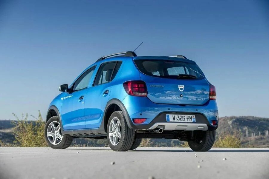 У синий. Рено сандеро 1. Renault sandero stepway 2. Каталог рено сандеро степвей 2. Рено степвей 2017.