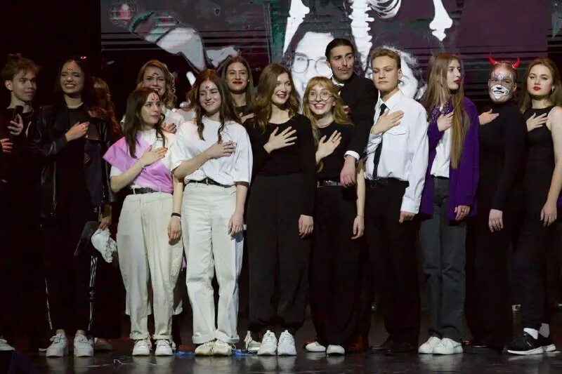 Московская арт премия выставка. Патриотическая линейка вручение наград. Студвесна. Экспертный круглый стол. Баргузинское землячество.