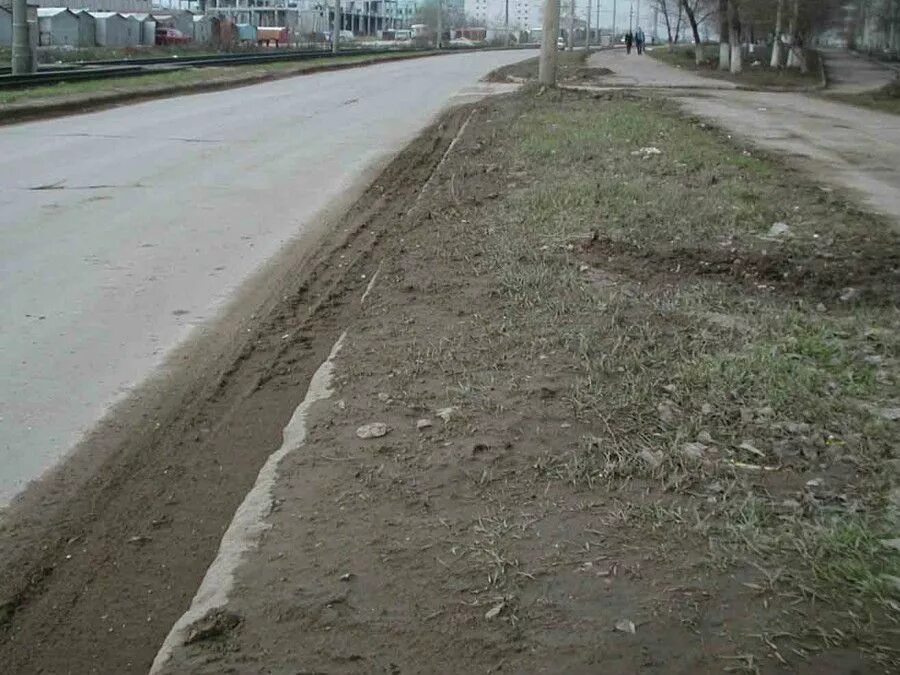 Табличка песок. Смешные надписи на песке. Песчано-гравийная грунтовая дорога. Ящик с песком на обочине. Песок для строительства дорог.