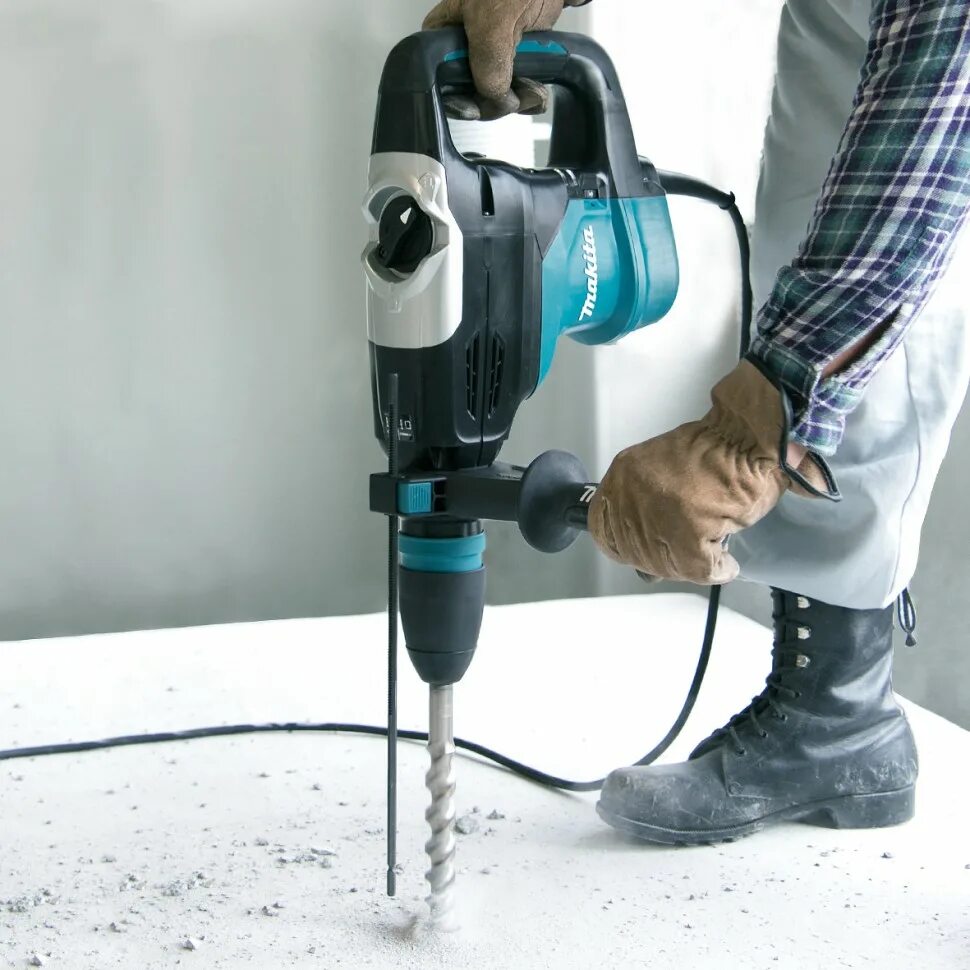 Makita 4003. Hr4003c. Перфоратор бош для бетона. Жесткий перфоратор. Дрель.