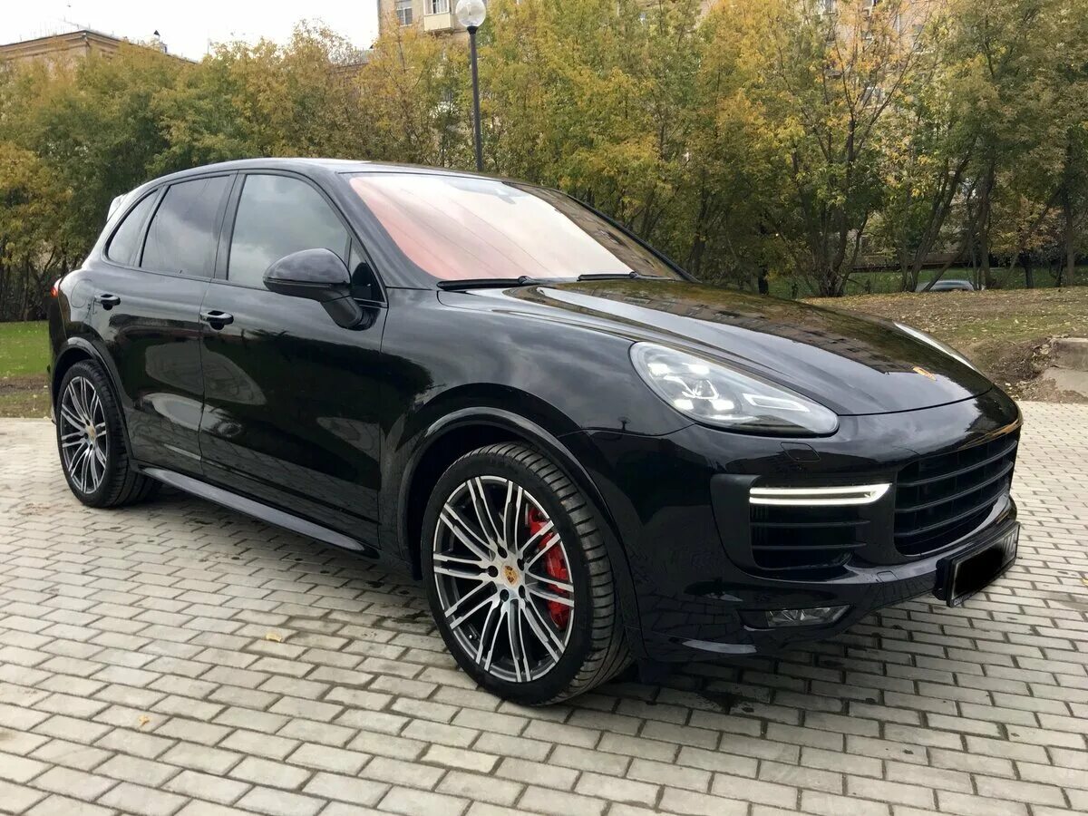 Порше кайен бензин. Порше кайен. порше кайен 2. porsche cayenne 2015. порше кайен 2015 черный.