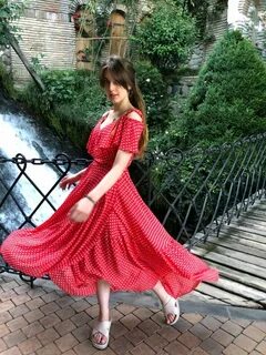 Платье в горошек песня