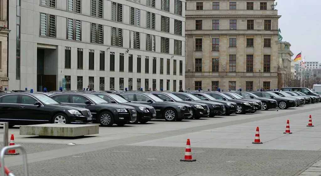В этой стране автомобиль приравняли к роскоши! Сколько стоит обслуживание автомо