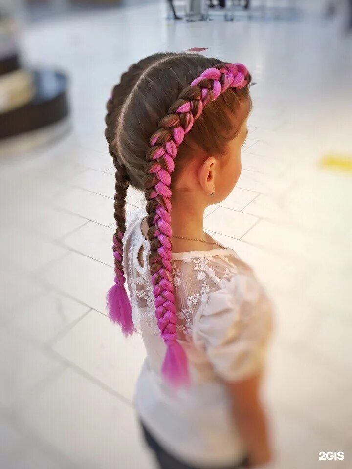 детские косы с канекалоном. 5 кос канекалон. розовые косички для девочек. катя вествуд афрокосы. косички с канекалоном 2022.