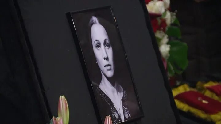 Нина русланова могила на кладбище фото В Москве простились с Ниной Руслановой Газета.Ru