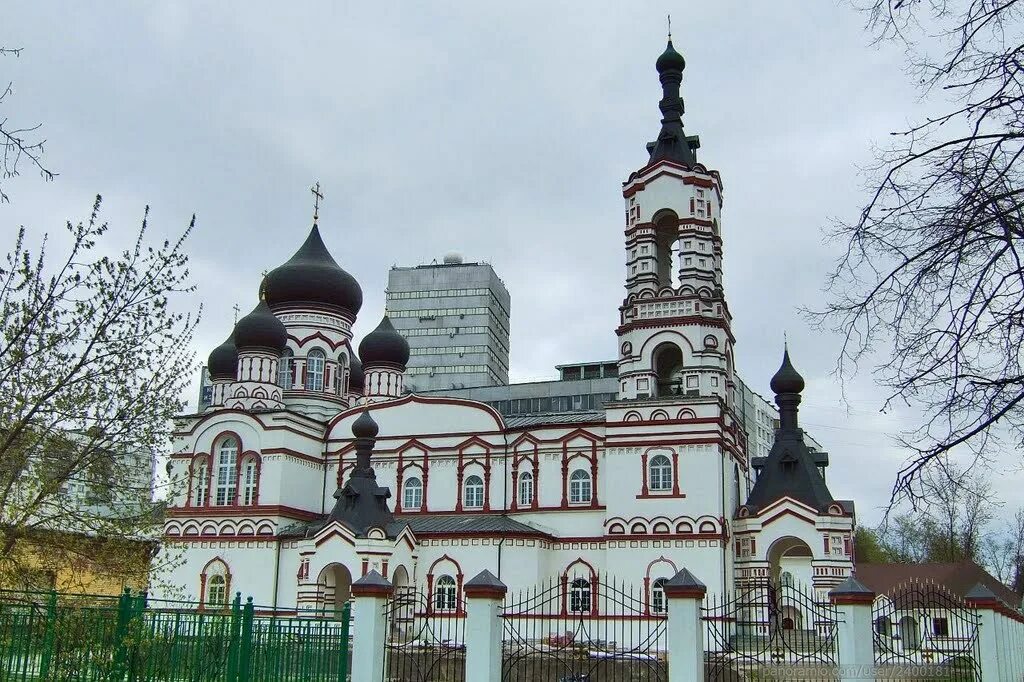 Храм дмитрия солунского семеновское. Храм димитрия солунского на благуше. Храм дмитрия солунского ул ибрагимова. Храм на благуше москва. Храм великомученика димитрия солунского на благуше, москва.