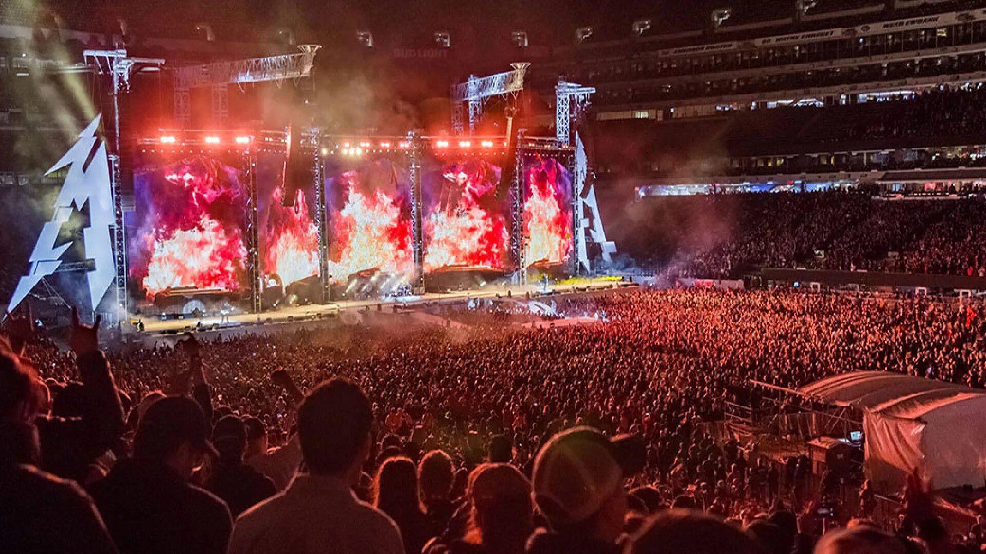 Металлика концерт. Концерты нкееей. Рок концерт сцена. Концерт джастина тимберлейка. Концерт басты в лужниках.