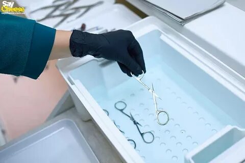 Наиболее эффективным методом дезинфекции инструментария