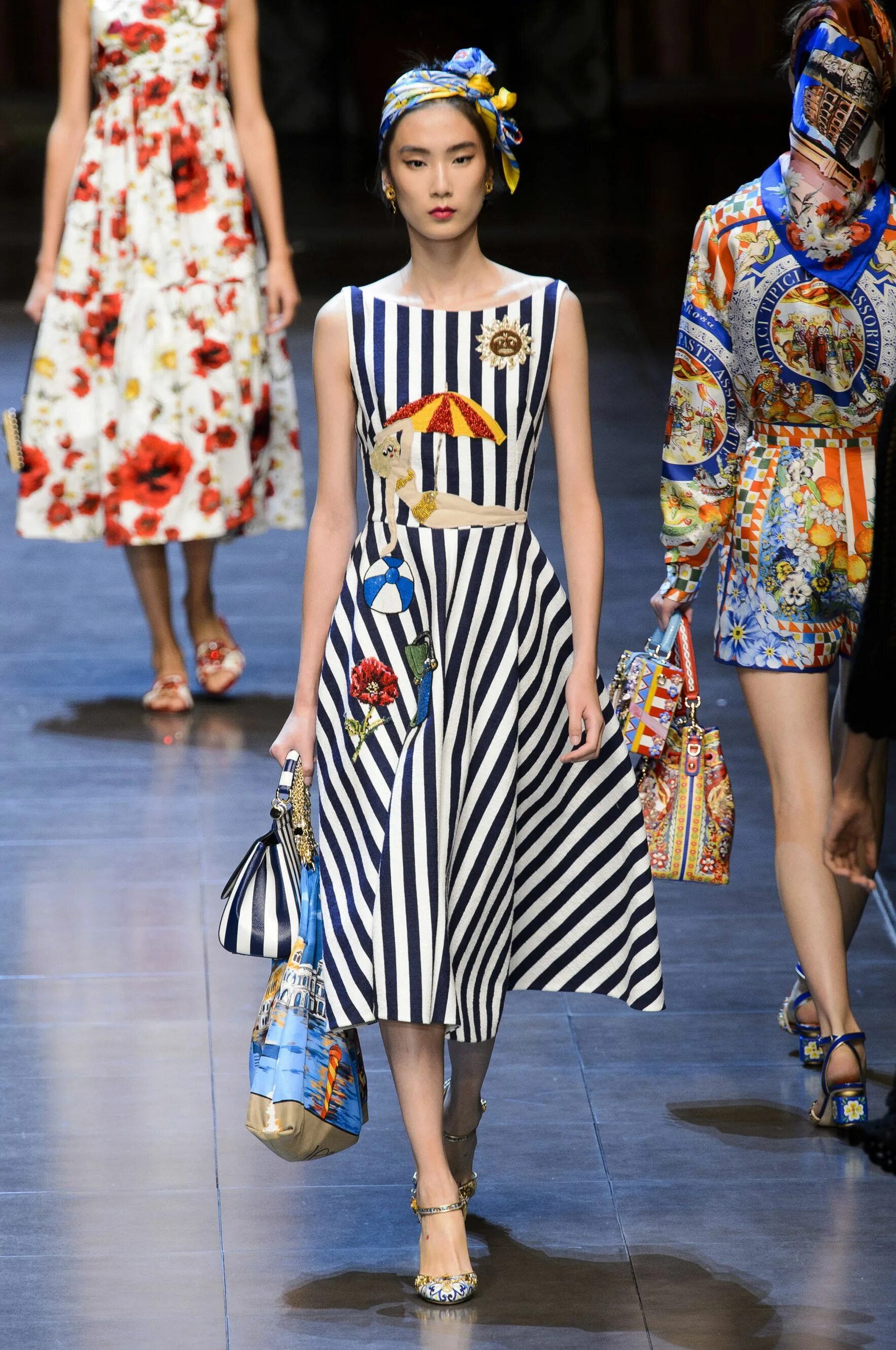 Дольче габбана лето. Платья дольче габбана 2023 лето. Дольче габбана лето. Дольче габбана лето 2017 женская. Дольче габбана летняя коллекция 2021.