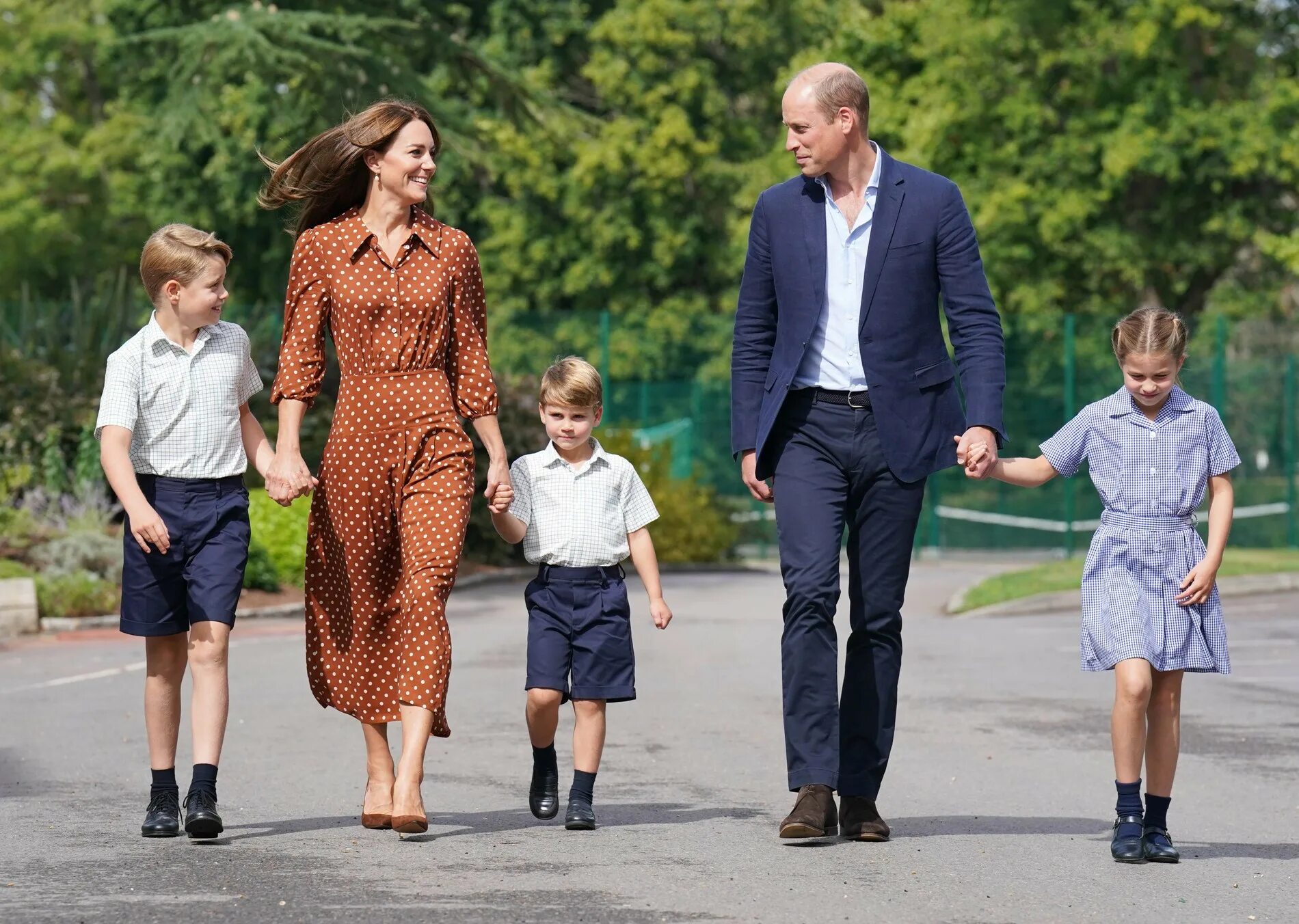 Фото детей кейт миддлтон и принца уильяма. Принц Уильям и Кейт Миддлтон. Кейт Миддлтон и принц. Кейт Миддлтон с детьми. Дети Кейт Миддлтон и принца Уильяма.