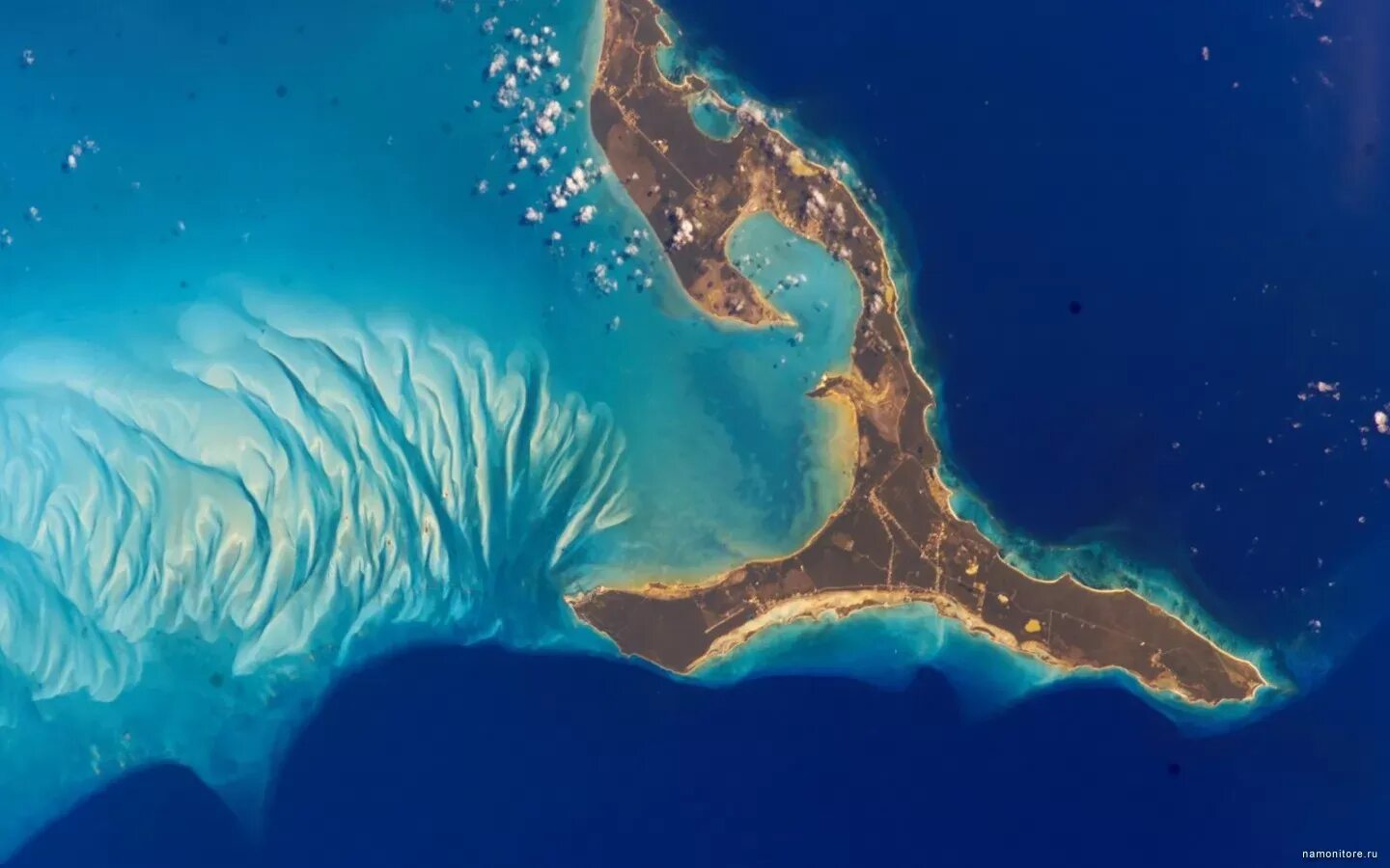 Атлантический океан самые большие острова. Эльютера Багамы. Остров Эльютера. Элеутера (Багамские острова). Карибское море Атлантический океан.