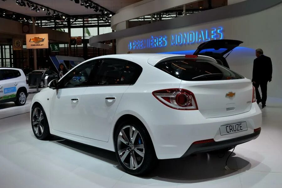 Шевроле Круз 2010 хэтчбек. Шевроле Круз хэтчбек 2014 года. Chevrolet Cruze 2013 хэтчбек. Chevrolet Cruze Hatchback 2022. Круз хэтчбек 2013