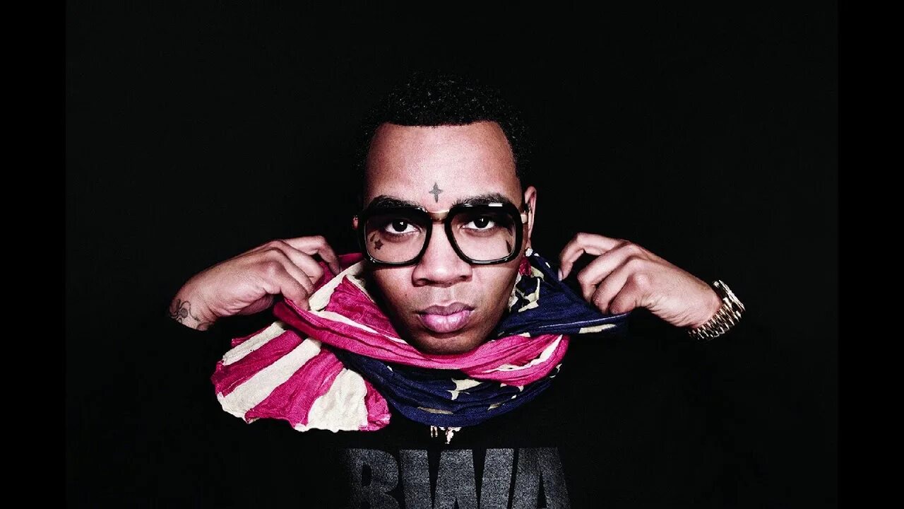 Kevin get. Кевин гейтс. kevin gates рост. гейт репер. speaker knockerz.