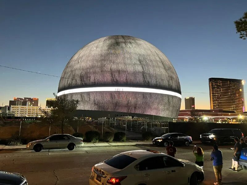 Сферы амазон в сиэтле. Замкнутый и открытый шар. Глэмпинг за границей. Световые инсталляции. Сферу открой.