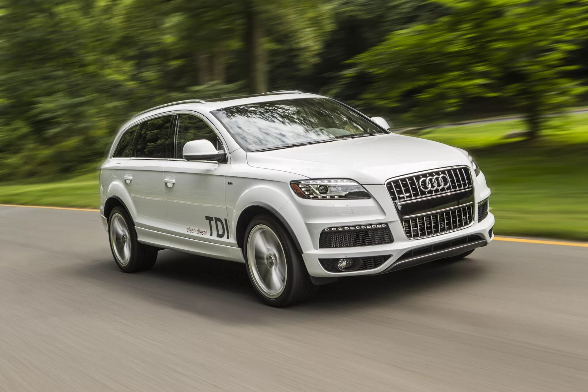 Ауди q7. Audi q7. Audi джип q7. Ауди джип q7 новый. Ауди q7 2014.