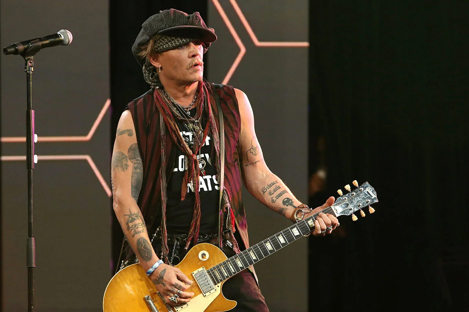 Johnny rocks