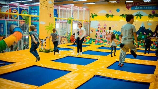 Мадагаскар ярославль тц шоколад. Детский развлекательный центр ярославль мадагаскар. Ярославль вернисаж мадагаскар ярославль. Мадагаскар ярославль тц шоколад. Мадагаскар ярославль тц шоколад.