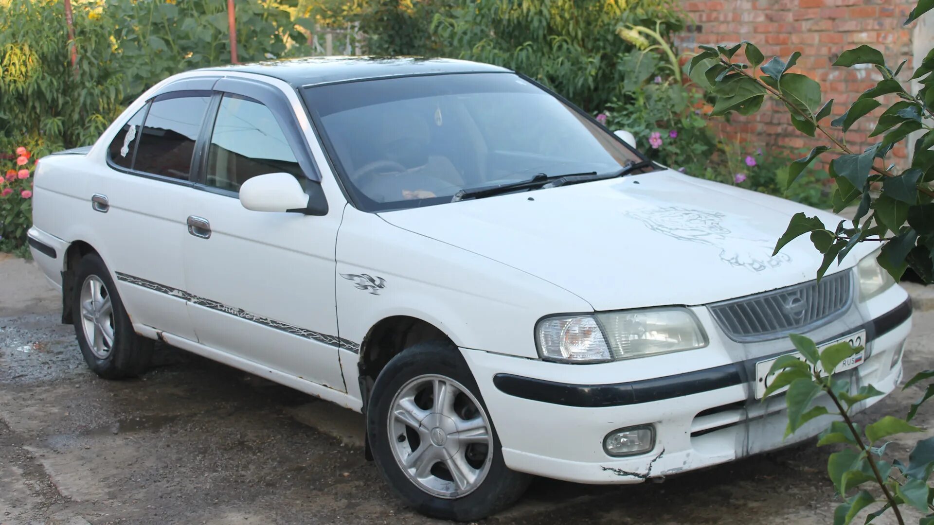 Купить б/у Nissan Sunny B15 1.5 AT (105 л.с.) бензин автомат в Краснодаре: белый