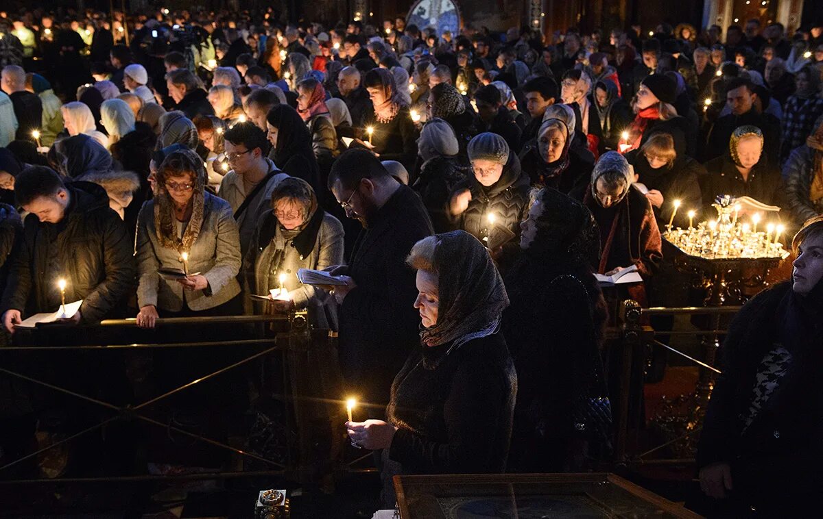 монастырская еда в рождественский пост. коленопреклоненная молитва в великий пост. покаянный канон андрея критского служба. пост у верующих. рождество церковь.