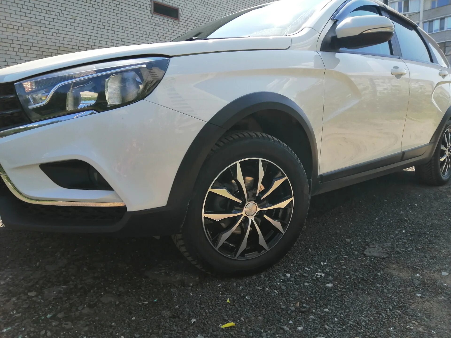 Вылет диска св кросс. 205/60 r16 vesta sw cross. шины 215/55 r16 на лада веста. 205 65 15 веста св кросс. 205 60 16 на веста св.