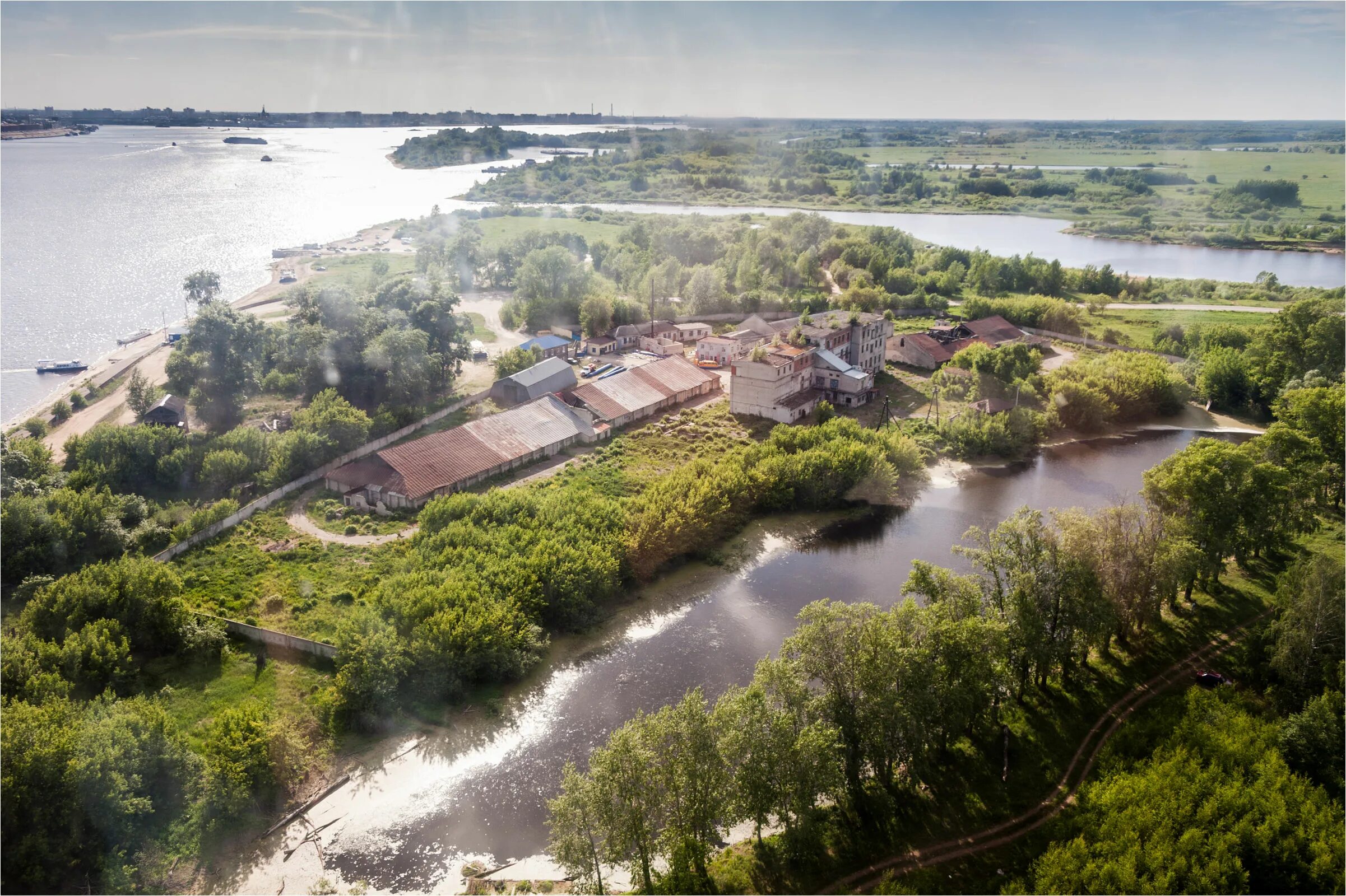 Город Бор Волга. Реки города Бор Нижегородской области. Волга Бор Нижегородская область. Берег реки город Бор Нижегородской области.