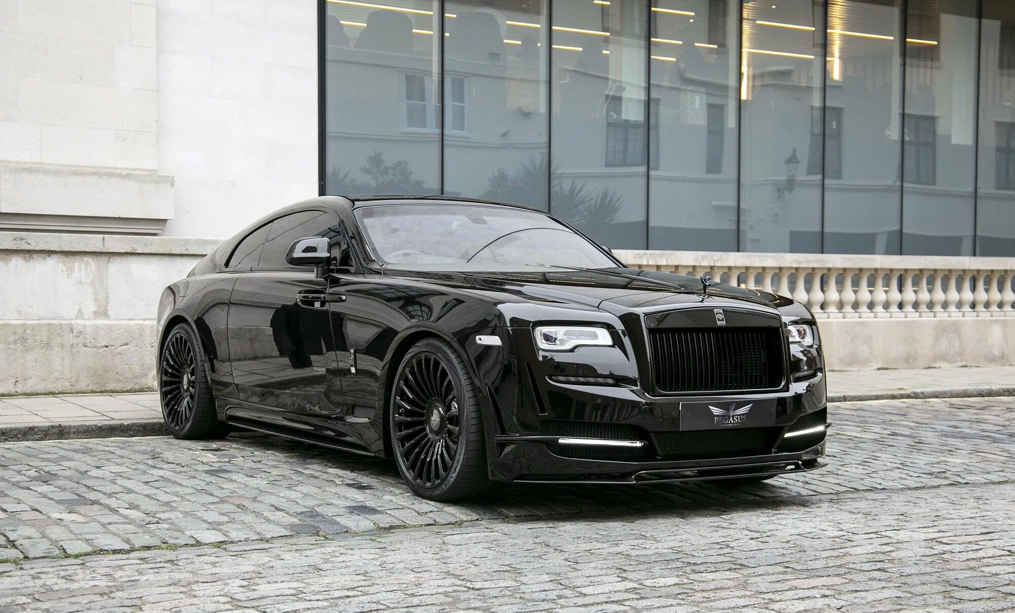 Роллс Ройс Wraith. Роллс Ройс Оникс. Rolls Royce Wraith Onyx. Роллс-Ройс Wraith 2019. Найками роллс