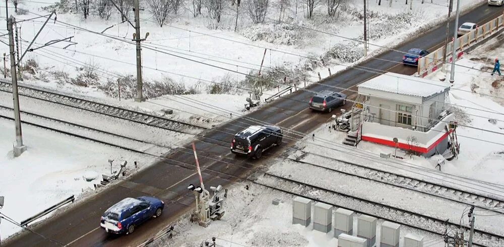 Железнодорожный переезд. Железнодорожный переезд в Уфе. ЖД переезд. ЖД переезд Уфа.