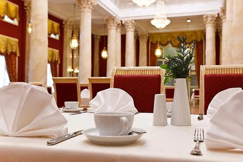 Ресторан novahoff. Гранд империал. Империал отель гранд пари. Ресторан гранд империал. Сочи санаторий русь ресторан.