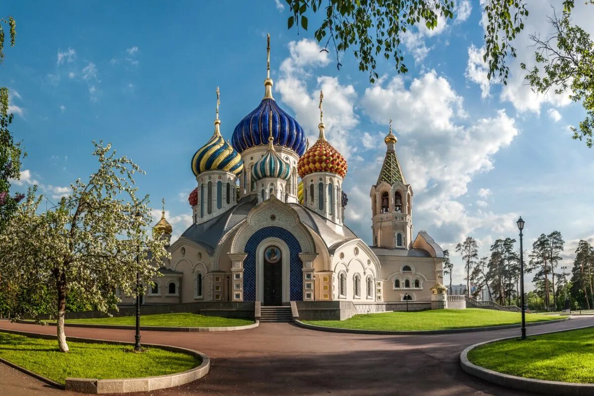Золотые купола московский храм преображения господня. Христианская православная церковь москва. Храм иконы божией матери неувядаемый цвет. Церковь покрова пресвятой богородицы (железноводск). Владивосток.