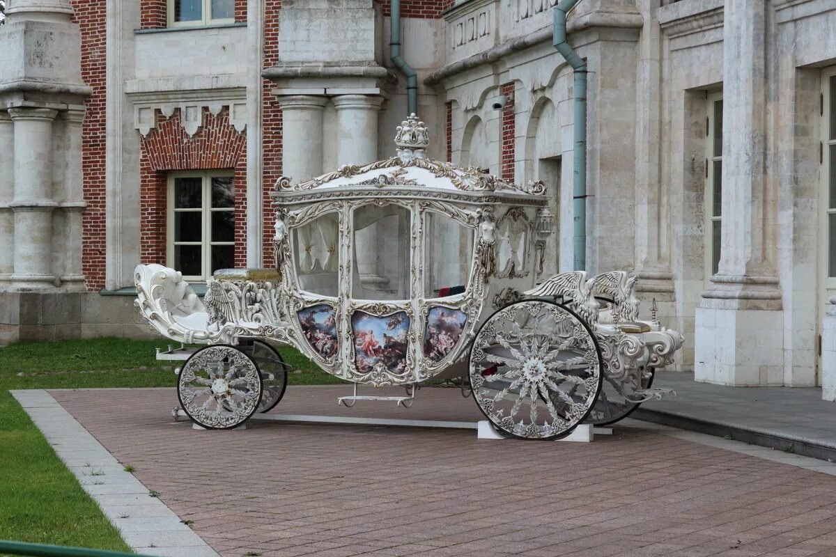 Друга карета. Карета в Ярославле. Карета в Царицыно. Кареты Гласс-Ландо. Карета в Петербурге.