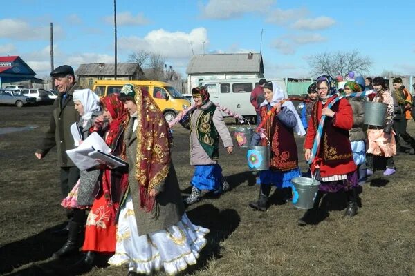 Праздник боз карау у татар. Боз озату. Боз озату праздник. Деревня Алакуль Курганская область Альменевский район.