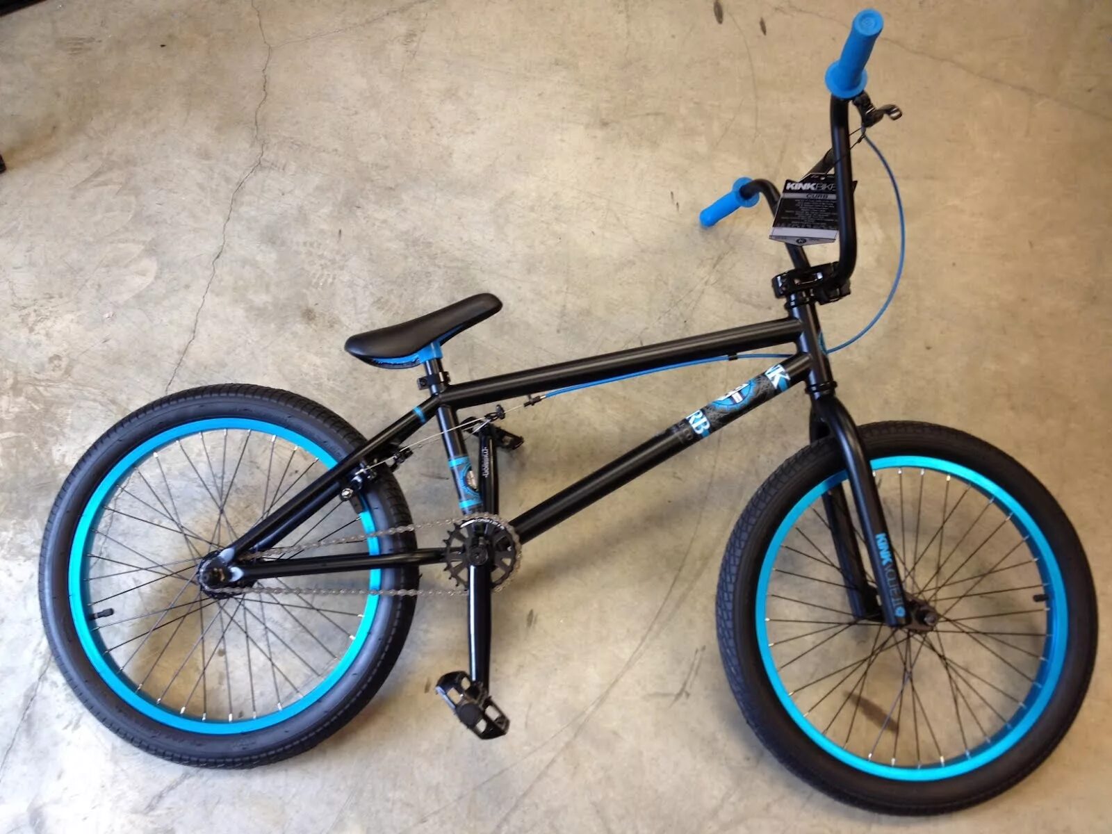 Kink bmx. Bmx atom 2001. бмх кинк. bmx stels синий. велосипед bmx atom bike eco.