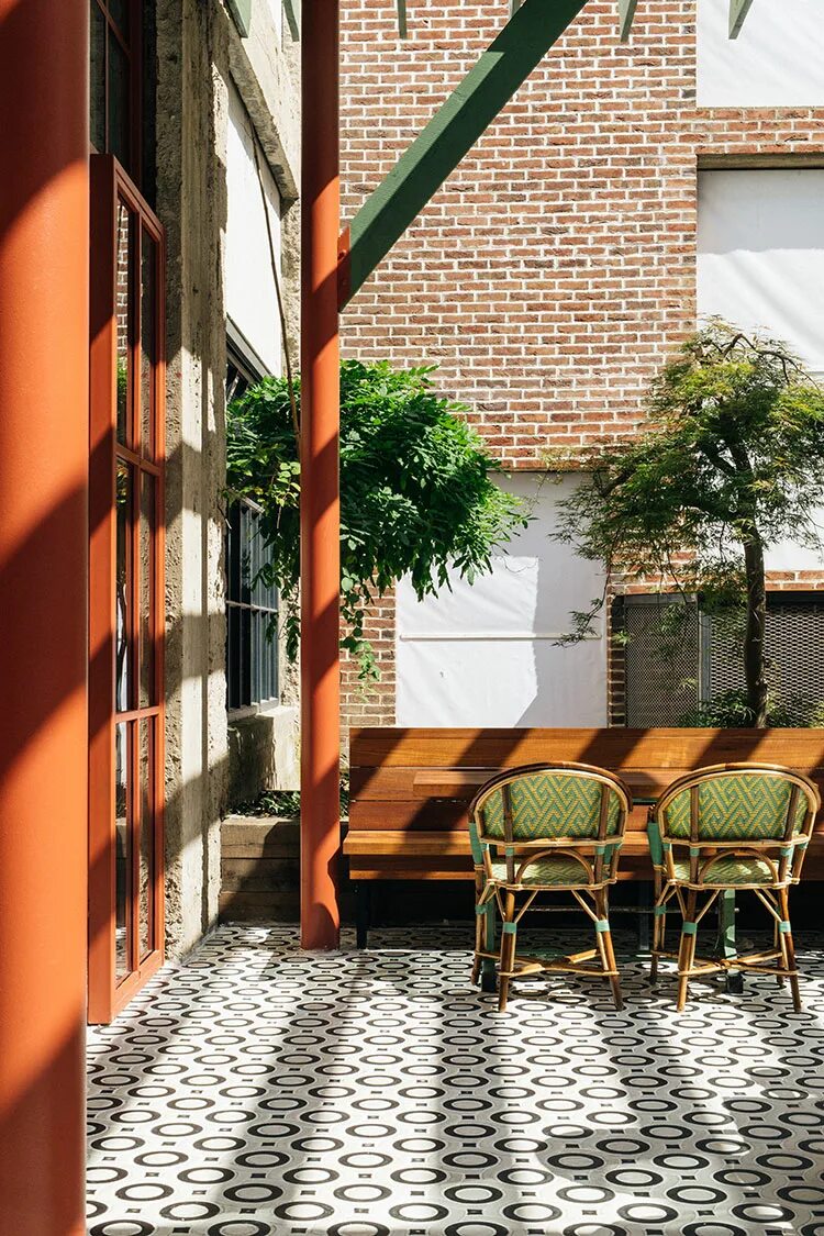 Stamba. Stamba тбилиси. stamba hotel tbilisi бассейн. стамба отель тбилиси. stamba hotel тбилиси pool.