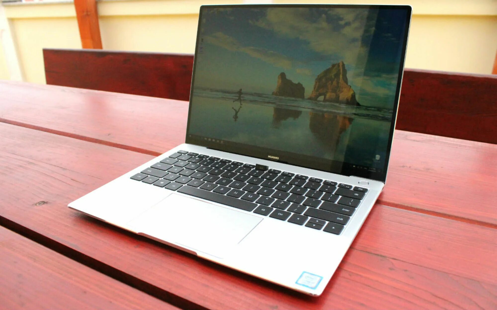 Huawei matebook 14 pro. Huawei matebook 13. Huawei macbook 16 2022. Matebook 14 vs macbook air. Макбук хуавей d16.