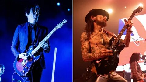 Is dave navarro bi