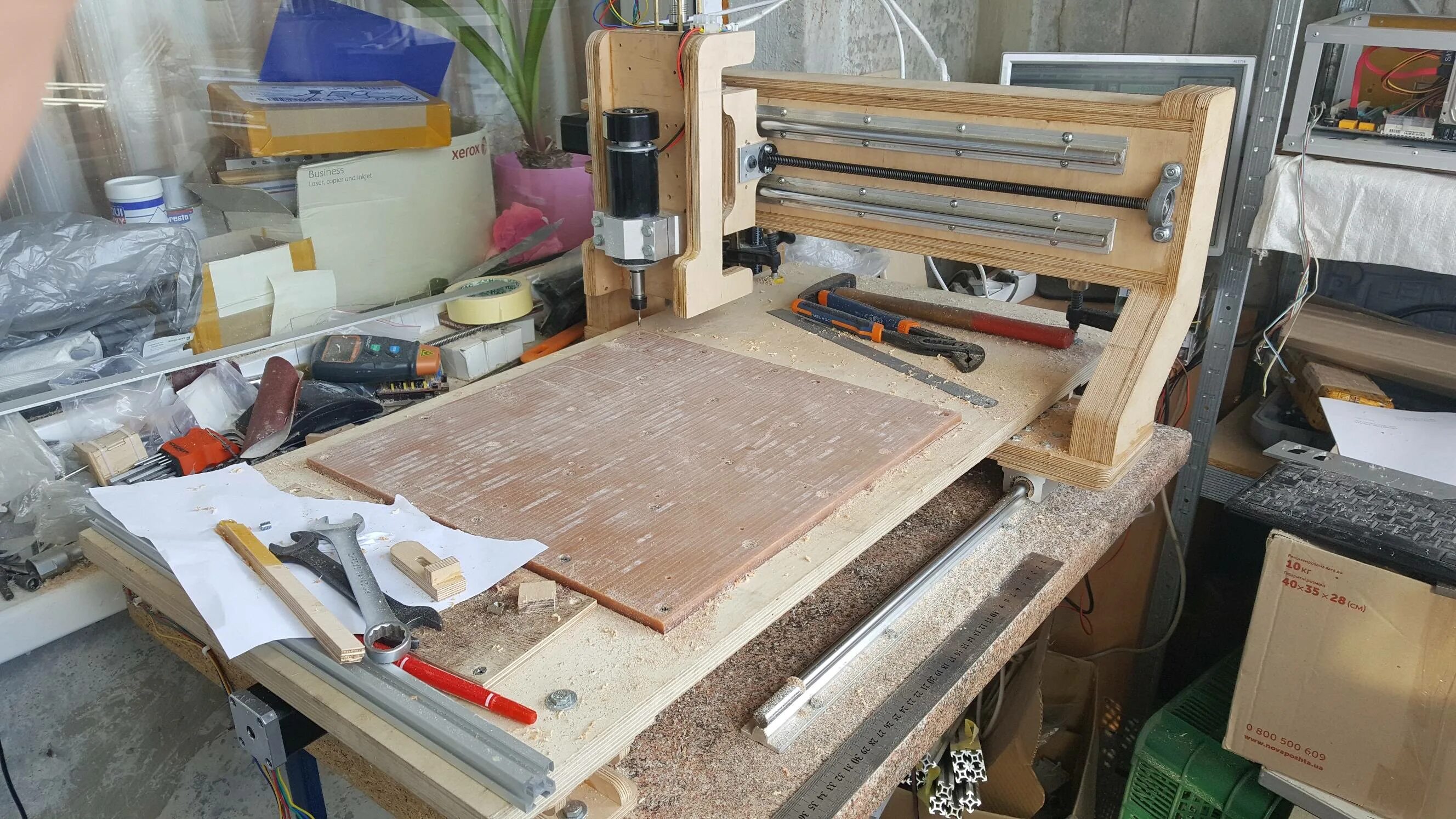 Токарный станок по дереву из фанеры. Станок с чпу cnc router 1616. Станки из фанеры своими руками. Шлифовальный станок bkc-305. Самодельный тарельчатый шлифовальный станок.