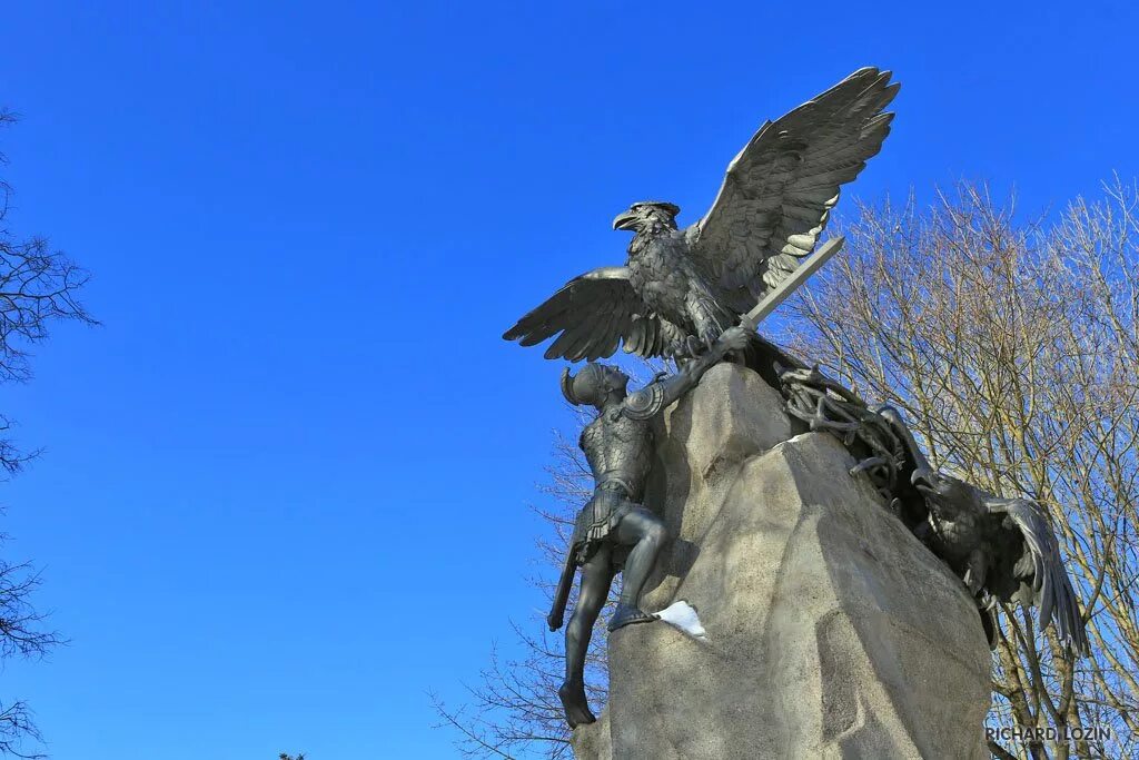 смоленск памятник героям 1812. памятник героям 1812 года в смоленске. смоленск памятник героям 1812. благодарная россия - героям 1812 года. смоленск памятник с орлами 1812.