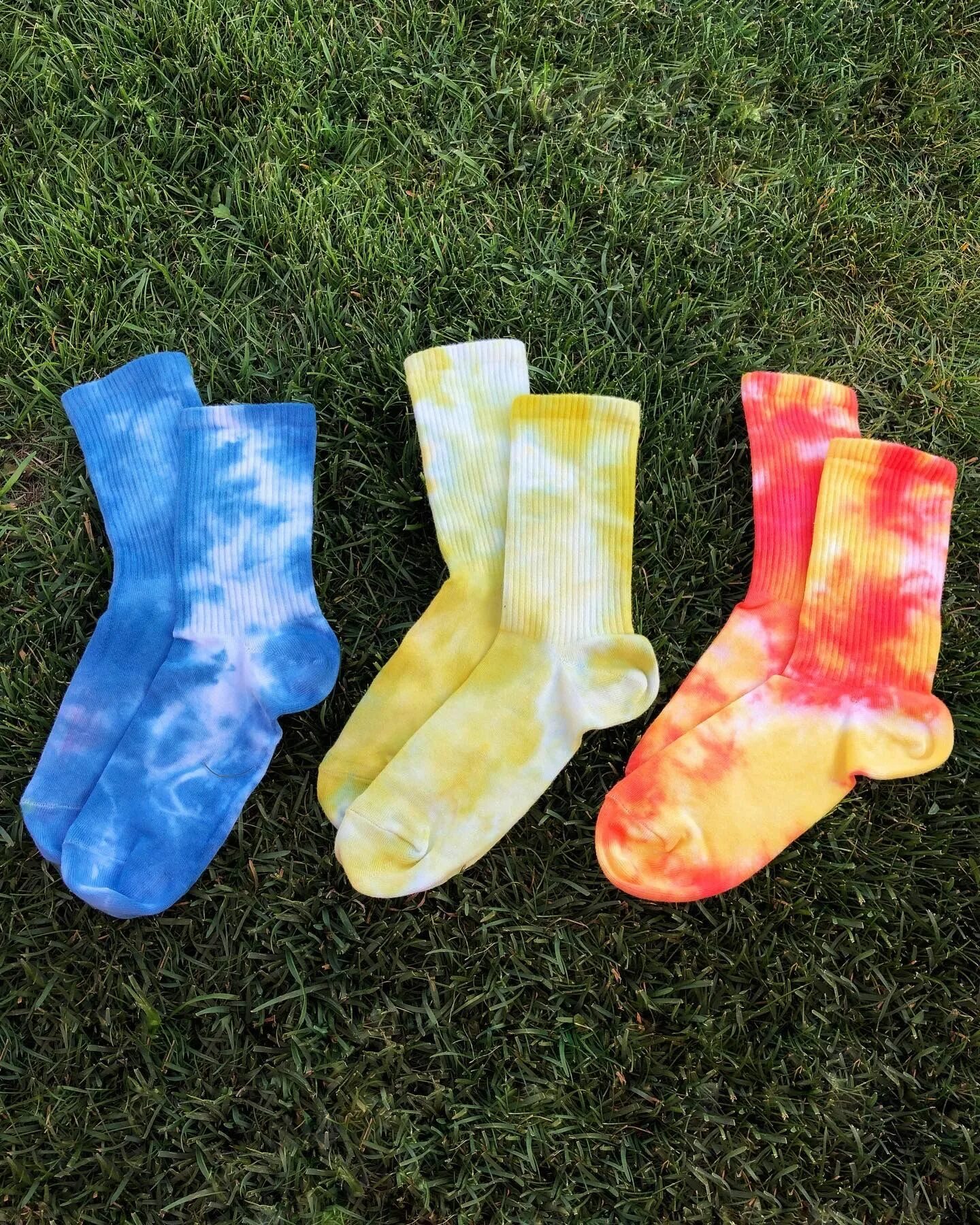 Дай носочек. Носки Tie Dye. Носки в стиле Тай дай. Носки Nike Tie Dye. Носки в технике Tie Dye.