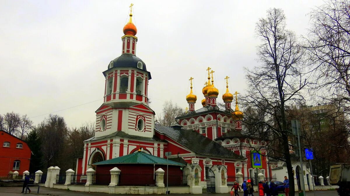 храм рождества христова в измайлово. измайловский христорождественский храм в москве. храм рождества христова в измайлово. рождественская церковь в измайлово. церковь рождества христова в измайлове москва.