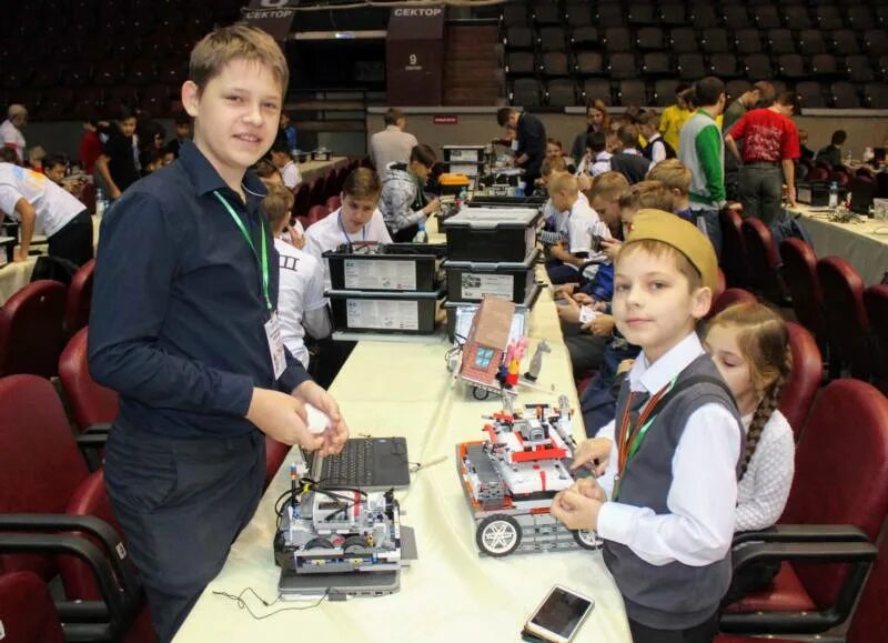 кубок губернатора по робототехнике. детский технопарк кванториум. кубок губернатора по робототехнике 2023 спб. робототехника томск образование. робототехника томск.