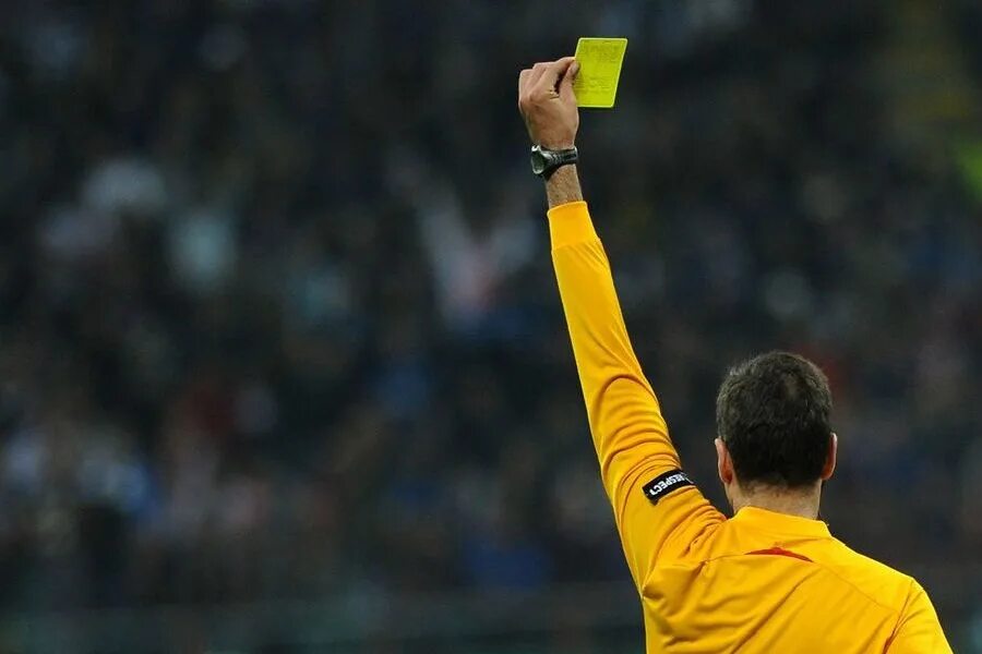 что означает желтая карточка. за что дают желтую карточку в футболе. за что дают желтую карточку в футболе. желтая и красная карточка в футболе. желтая и красная карточка в футболе.