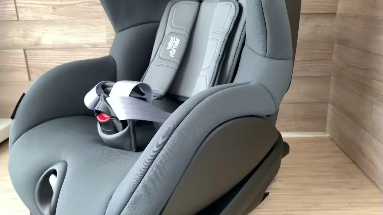 Britax romer i size. Кресло бритакс ремер трификс модель 2016 года. britax romer trifix 2 i-size opel astra. britax romer trifix2 i-size крепление ремнем. romer trifix2 i-size разборка.