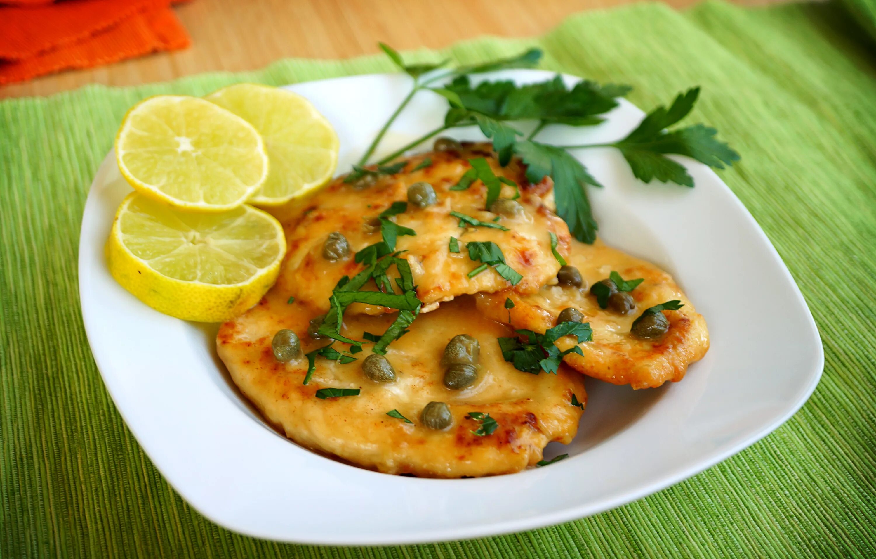 куриные отбивные рецепт пошагово. куриное филе под шубой в духовке. куриное филе в кляре. куриные отбивные рецепт пошагово. куриная отбивная с овощами.